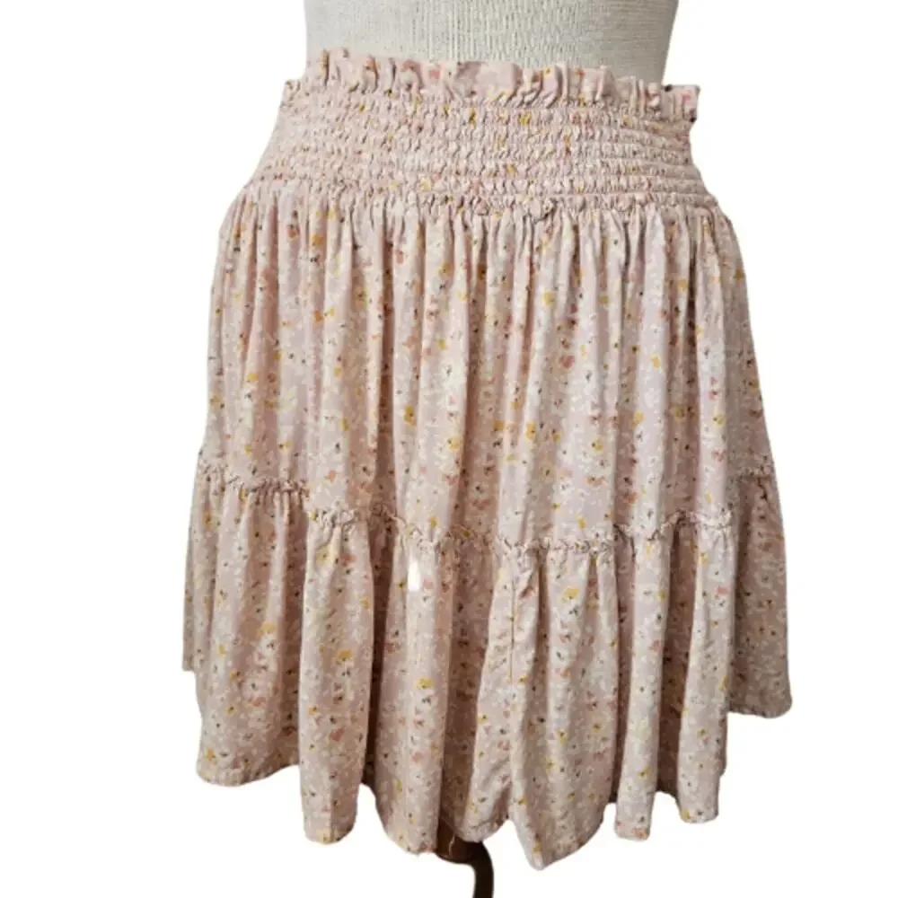 Light Pink Floral Tiered Mini Skirt Size Large